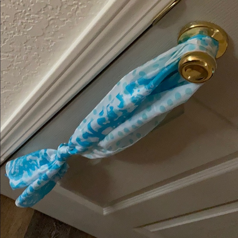 Blue scarf